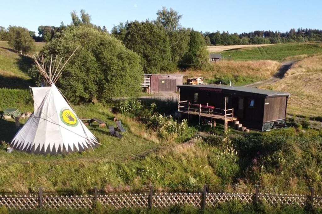 Tiny House Mit Indianerzelt Und Lagerfeuer Im Harz Διαμέρισμα Benneckenstein Εξωτερικό φωτογραφία